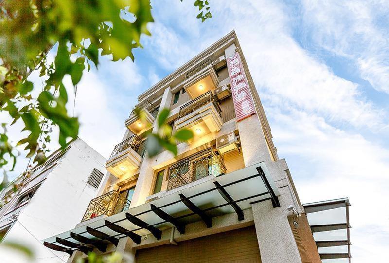 幸福加油站電梯民宿 -近東大門夜市 Hualien Kültér fotó