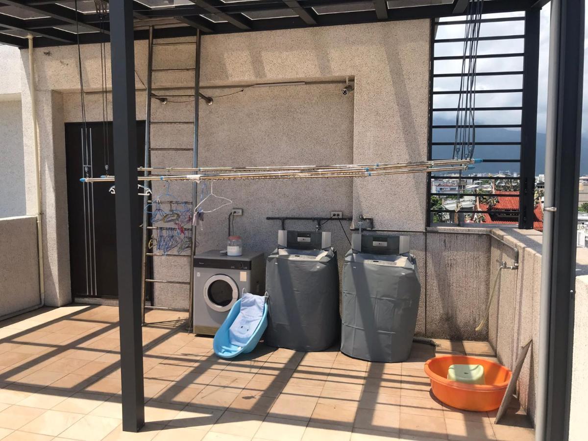 幸福加油站電梯民宿 -近東大門夜市 Hualien Kültér fotó